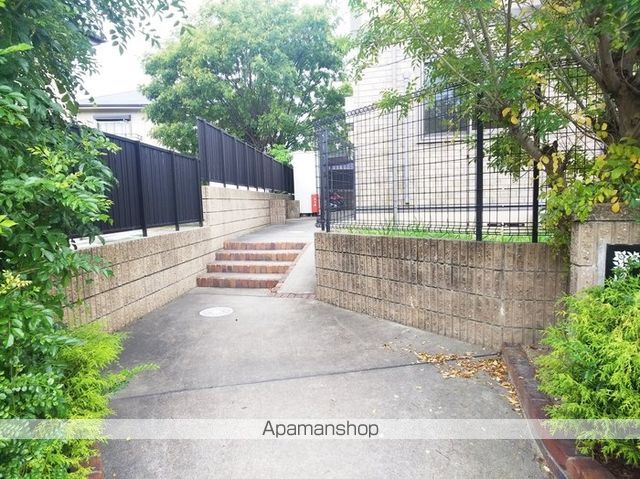 ヴェルデ藤塚の玄関写真