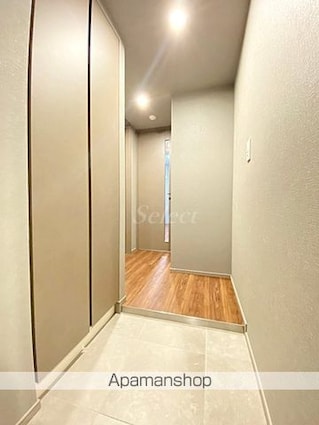 ＡＺＥＳＴ阪東橋Ⅱ[1R/21.85m2]の玄関