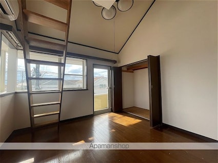 ティアラハウス松ヶ丘Ⅱ[1DK/29.83m2]のリビング・居間