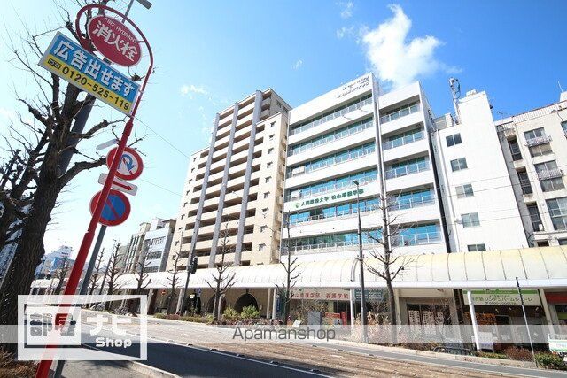 アルファステイツ市駅前の外観写真