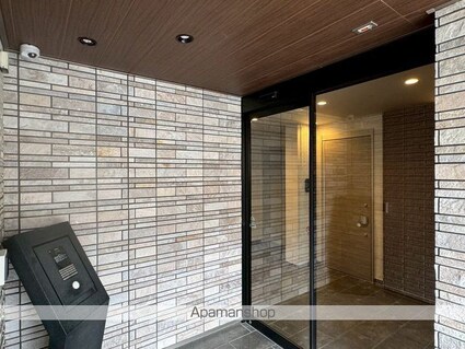 東京都立川市錦町２丁目[2LDK/60.7m2]のエントランス2