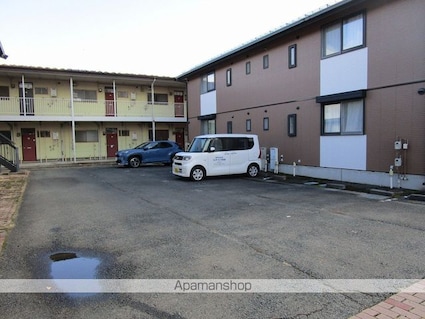 ファミーユ永井Ｂ[1LDK/48.02m2]の駐車場