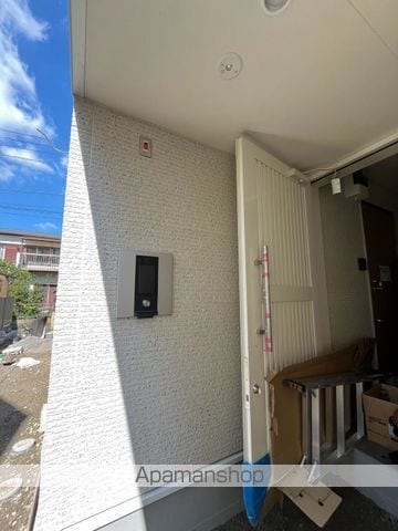 サンピア幕張本郷の玄関写真
