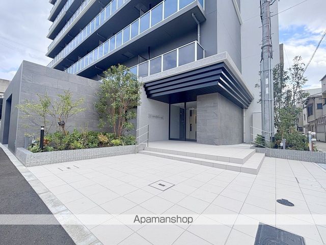 SOUTHERNNESTSUMINOE駅前の玄関写真