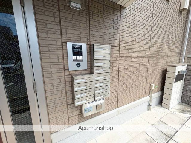 リヴェールCの玄関写真