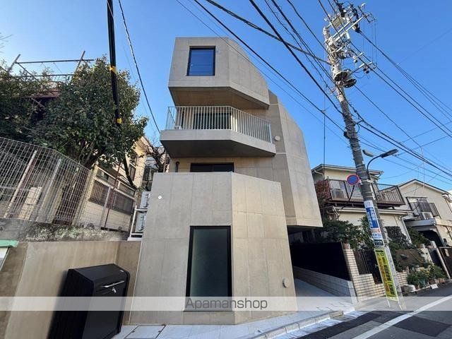 LIVEFLAT高田馬場の外観写真