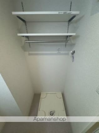 石見ビル[2LDK/56.54m2]の内装3