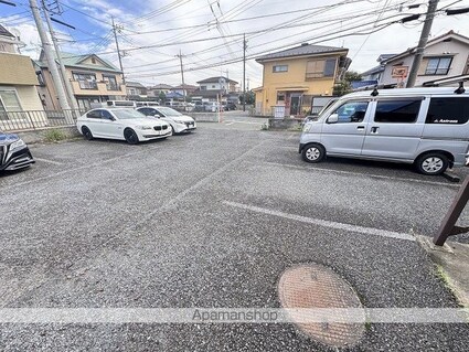 シルバーピア緑町[1K/28m2]の駐車場