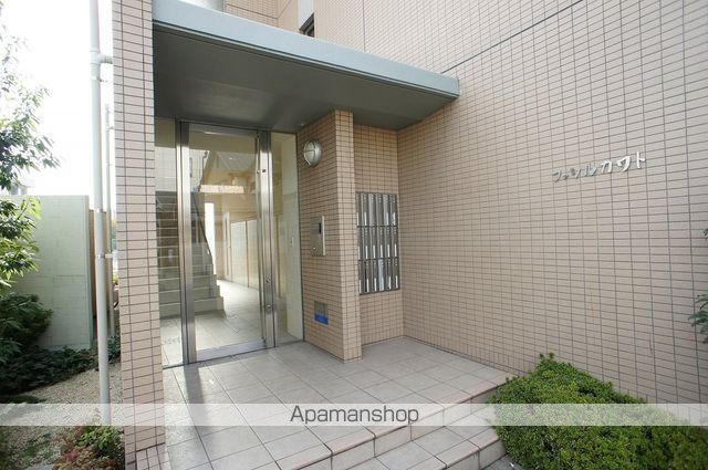 ファシルカワトの玄関写真