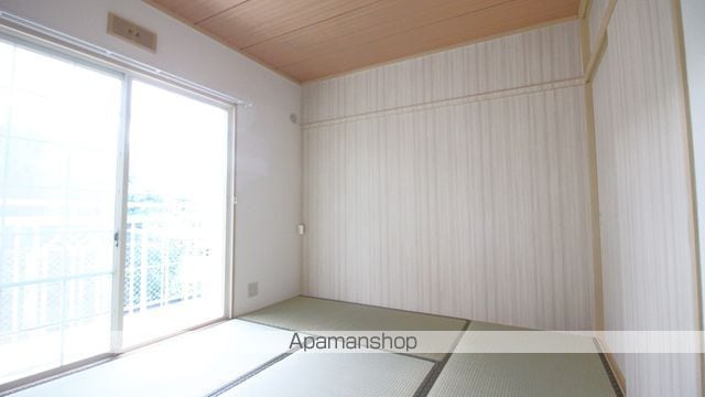 ツインハイツ薬王寺Aの内装写真