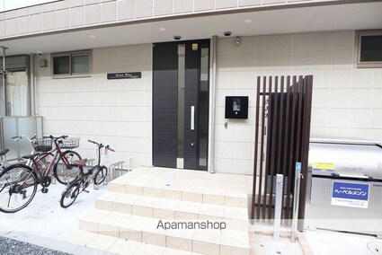 Ｂｒｏｗｎ　Ｗｉｎｇ[2LDK/53.38m2]のエントランス