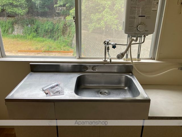 サウスヒルズ由良の内装写真