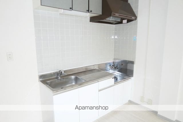 apartment 埼玉県入間市高倉１丁目9-54
地図を見る