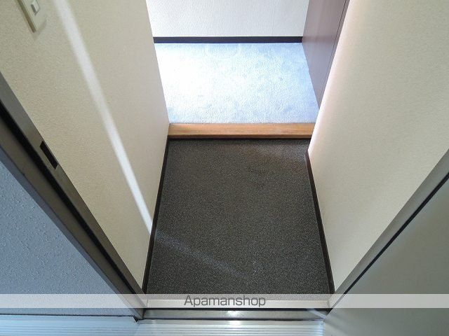 山鼻コンパウンドの内装写真