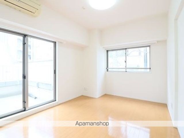 プレミアステージ内神田[1R/32.25m2]のリビング・居間