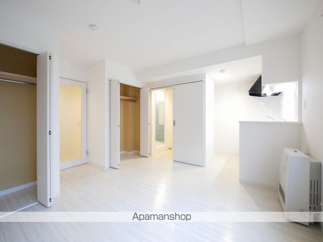 FLOS PROVAの内装写真