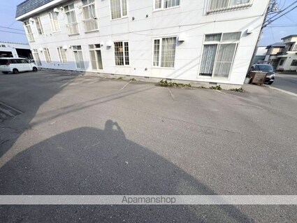 メゾンドピュアＢ棟[2LDK/56.7m2]の駐車場