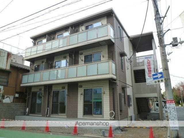 LA TELLE IIの外観写真