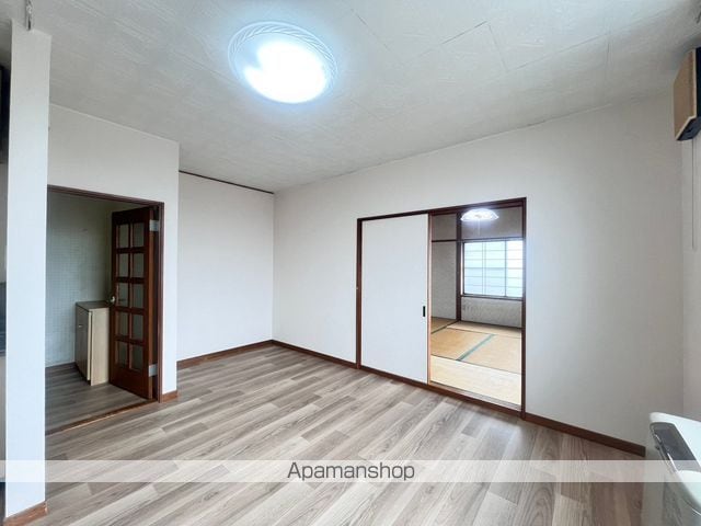 Shibukawa apartment シブカワアパートメントの内装写真
