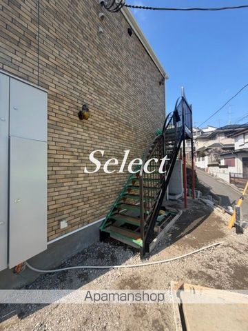 QUIET CRAB HOUSE 三ツ沢上町の玄関写真