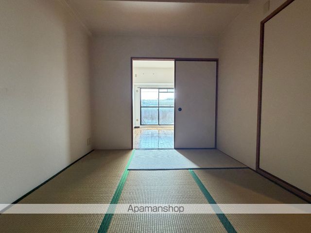 ロイヤルヒルズ5番館の内装写真