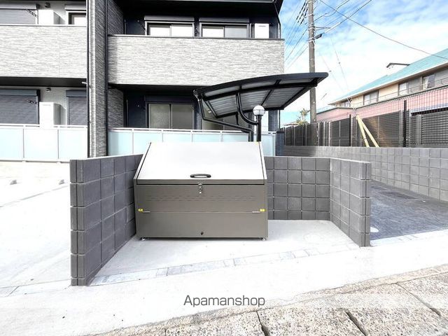 IXO LIERREの外観写真