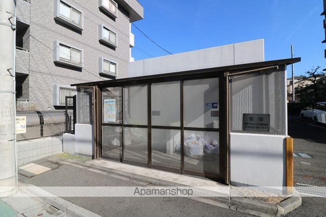 東京都三鷹市下連雀７丁目[3LDK/70.2m2]の共用部2