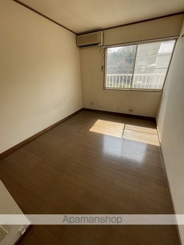シャトーレ中里の内装写真