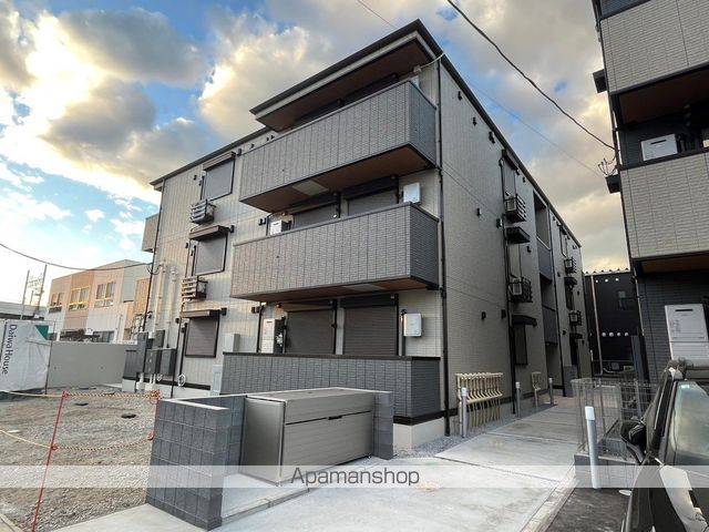 アヴァンスコート参番館の外観写真