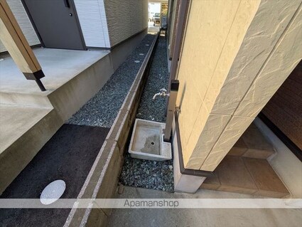 駅東Ａ邸[2LDK/83.21m2]の共用部1