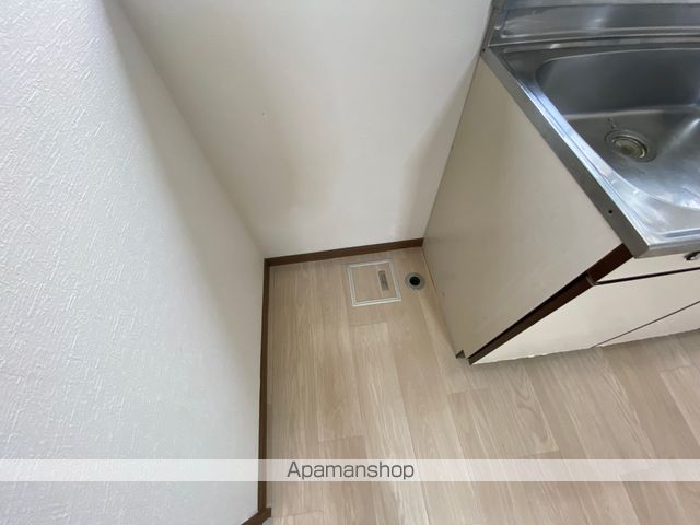 上新川町15番貸家の内装写真