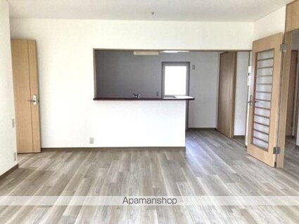 江平東町貸家[3LDK/87m2]のリビング・居間