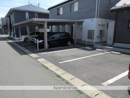ドミール津志田[1LDK/49.17m2]の駐車場