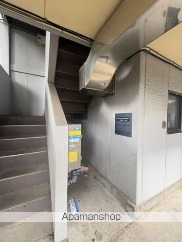 シャトレ高山の玄関写真