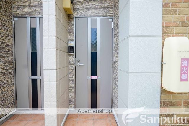 クレメント・エヌ Bの玄関写真