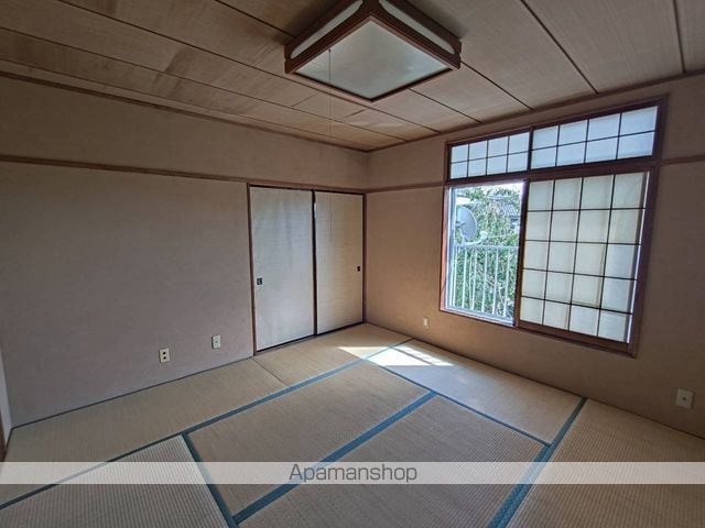 小田急電鉄小田原線 愛甲石田駅 徒歩18分 2階建 築51年の内装写真