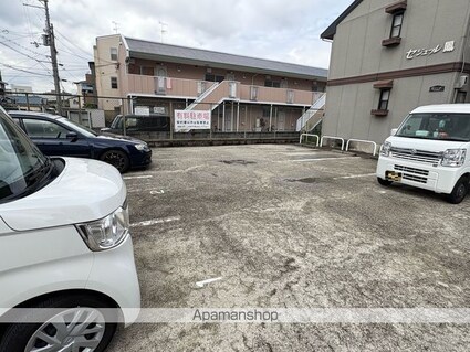 セジュール鳳[2LDK/55.64m2]の駐車場