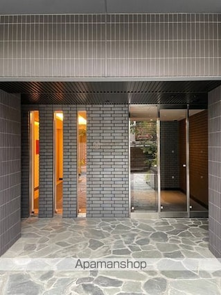 東京都中野区弥生町２丁目[1K/25.97m2]のエントランス
