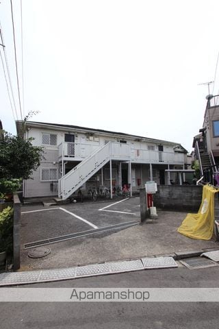 カスミパークホームズA棟の外観写真