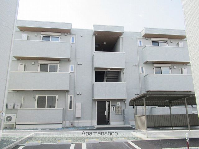 RESUA向中野C棟の外観写真