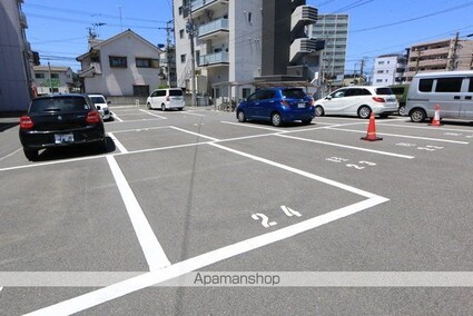 ＭＡＹＦＡＩＲ　ＳＴＡＴＩＯＮ　ＦＲＯＮＴ　ＰＲＥＭＩＵＭ[1LDK/34.73m2]の駐車場