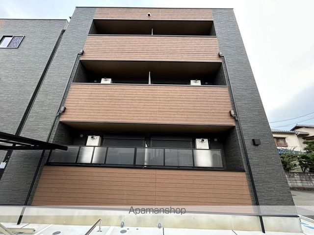 LOUIS APARTMENT 豊中蛍池ウエストの外観写真