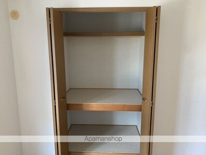 愛媛県四国中央市豊岡町長田[2LDK/58.53m2]の収納