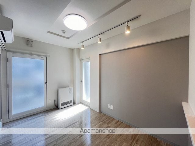 S-RESIDENCE近代美術館前の内装写真
