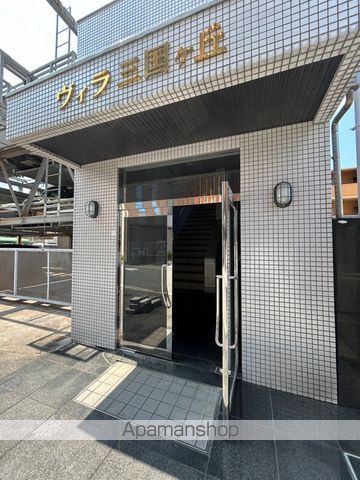 ヴィラ三国ヶ丘IIの玄関写真