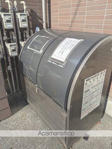 グランルージュN馬橋の玄関写真