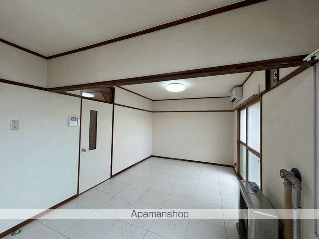 深川市 2階建 築49年の内装写真