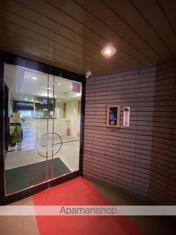 ダイナコート大濠公園ステーションの玄関写真