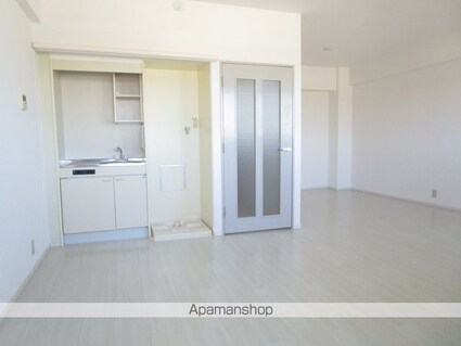 東京都中野区南台５丁目[1R/33.6m2]の内装2