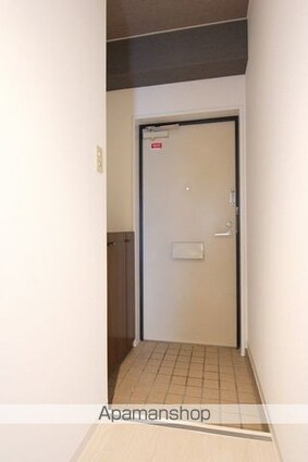 メゾンフォンテーヌ[3LDK/62.37m2]の玄関